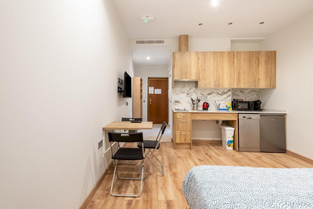 1 Bedroom 1 Bathroom Furnished - Justicia - Modern - Mintystay Madrid Exteriör bild