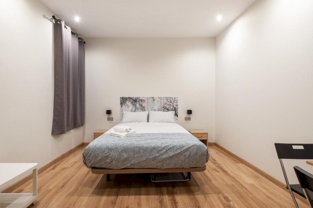 1 Bedroom 1 Bathroom Furnished - Justicia - Modern - Mintystay Madrid Exteriör bild